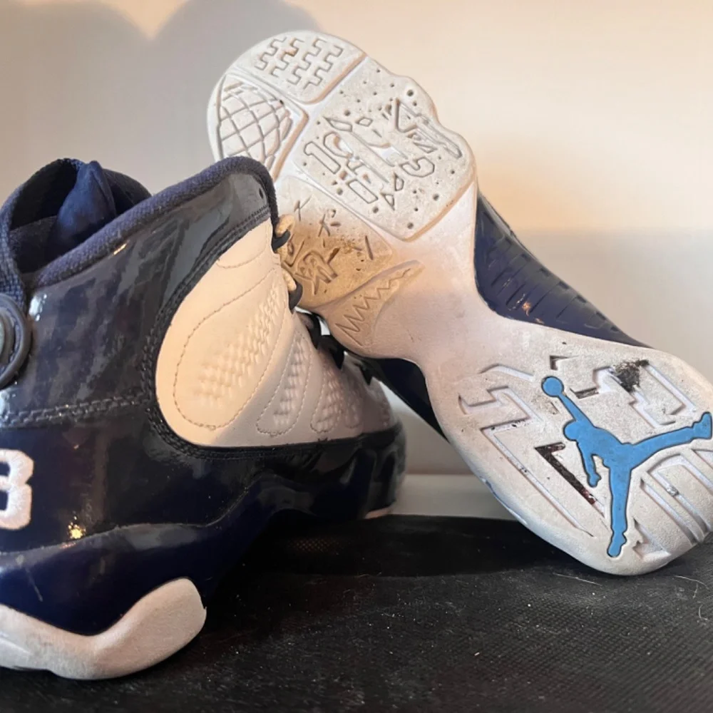 Sneaker - Picture 4 of 8